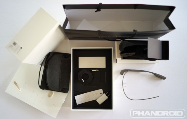 Google Glass Explorer Edition unboxing DSC00027