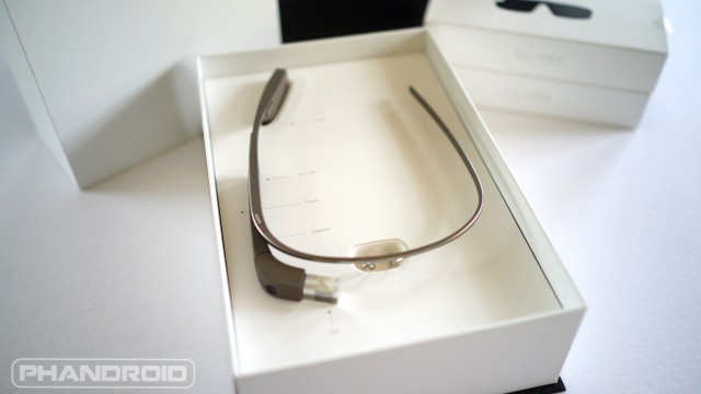 Google Glass Explorer Edition unboxing DSC00031