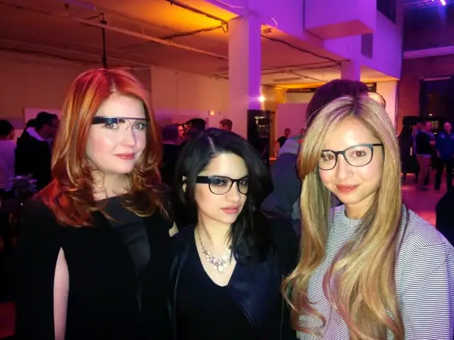 Google Glass girls Titanium