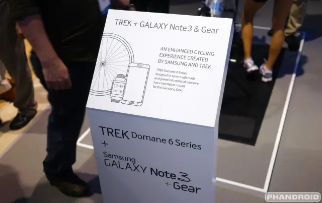 Samsung Trek Bike Domane 6 Series Note 3 Gear