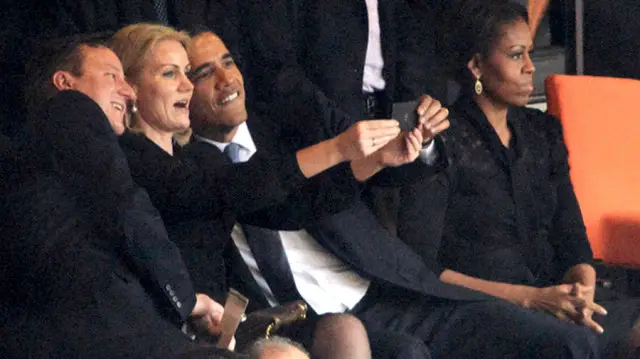 Obama Selfie mandela funeral