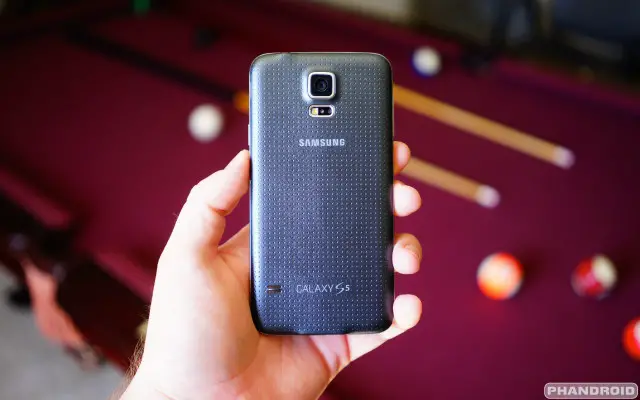Samsung Galaxy S5 back DSC05789