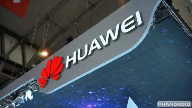 Huawei logo DSC08659