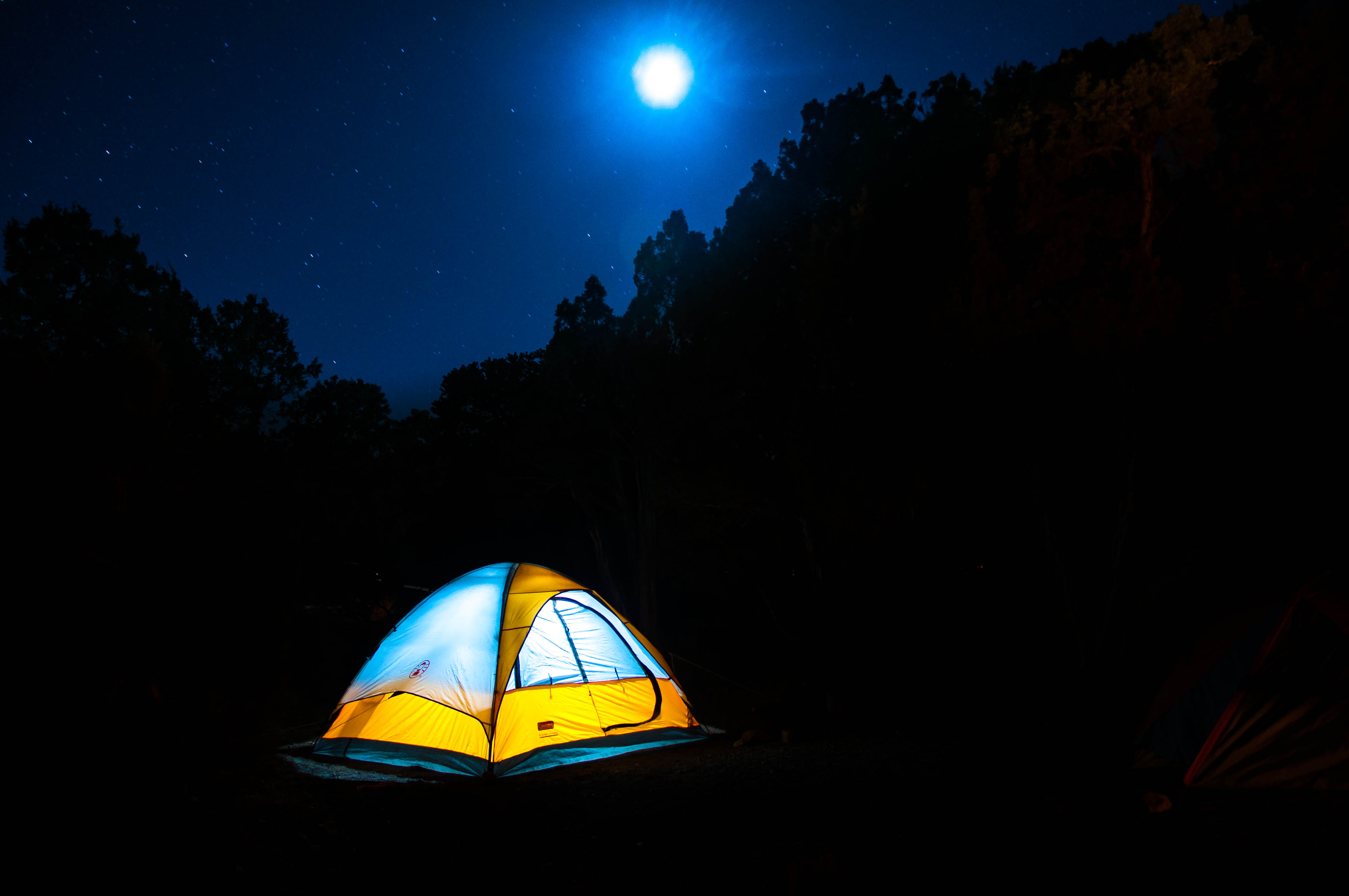 Android Wallpaper: Camp Out