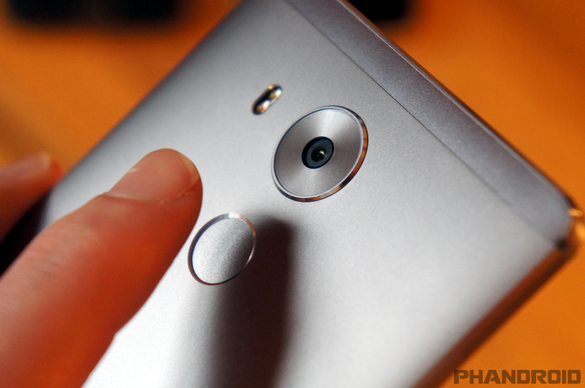 New Huawei Mate 8 Hands-on