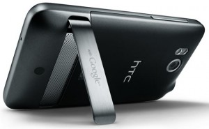 htc-thunderbolt-sexy-kickstand