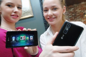 LG Optimus 3D Max Launch 1[20120423104858263]
