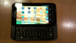 moto-qwerty-650x366