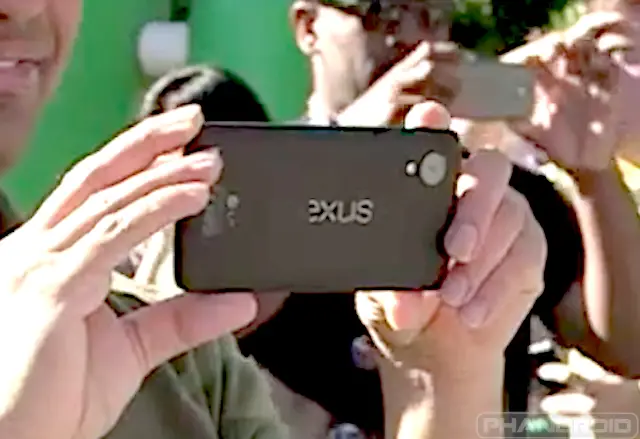 Nexus 5 extreme closeup
