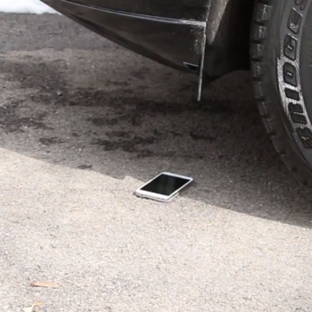 Galaxy S5 drop test car