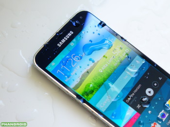 Samsung Galaxy S5 water logo wm DSC05776