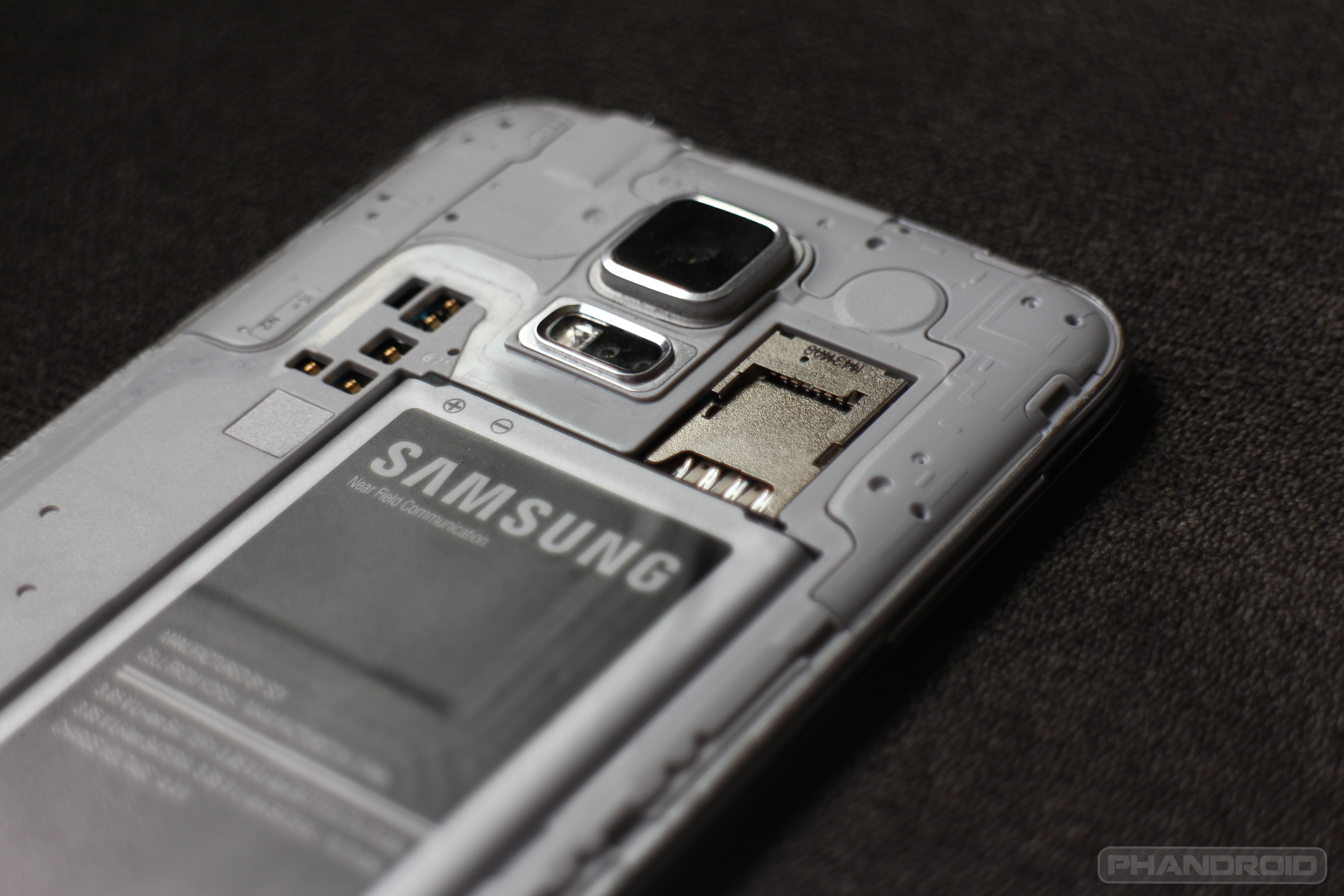How Galaxy S5 storage with MicroSD card –