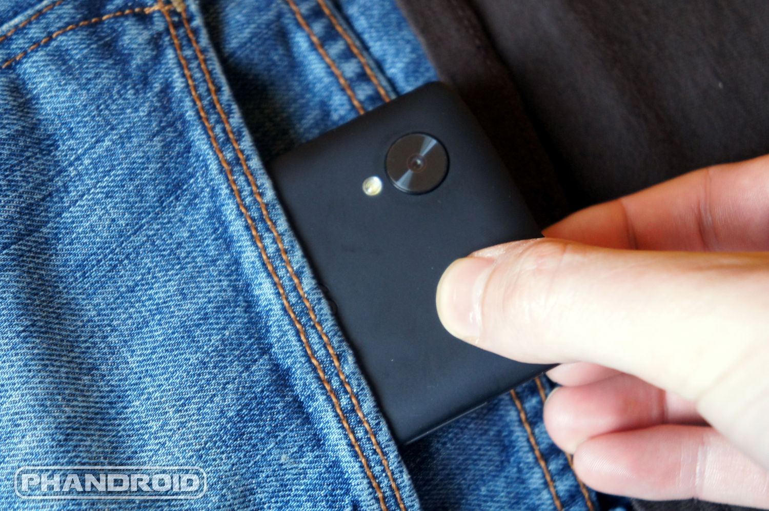 7 sneaky ways pickpockets steal your phone (and what you can do about it) -  Phandroid