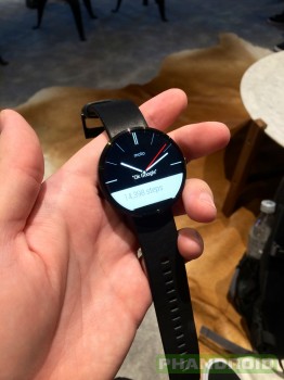 moto 360 front 1