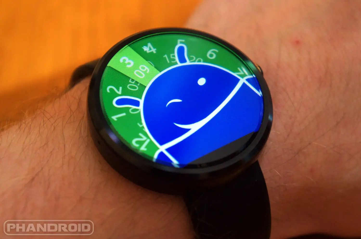make custom Moto 360 watch faces with Facer