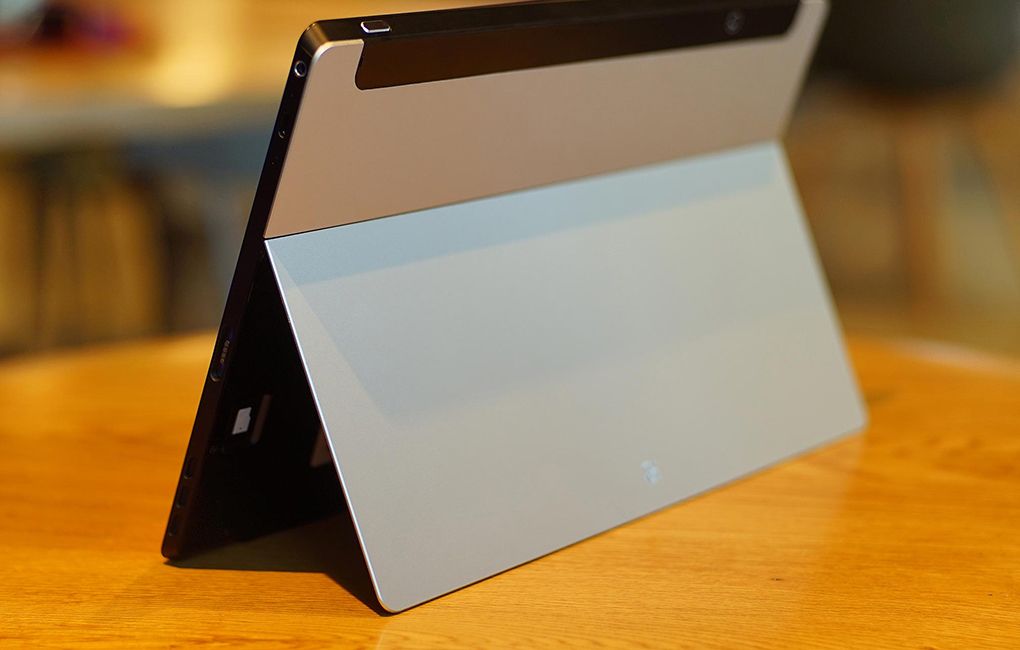 Ex-Google engineers built a Microsoft Surface clone that runs Android ...