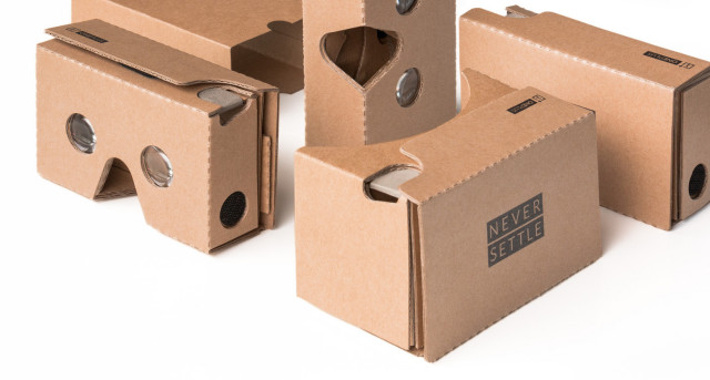 OnePlus VR cardboard headset