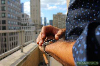 Phandroid-Huawei-Watch-Outdoors-NYC-Buildings