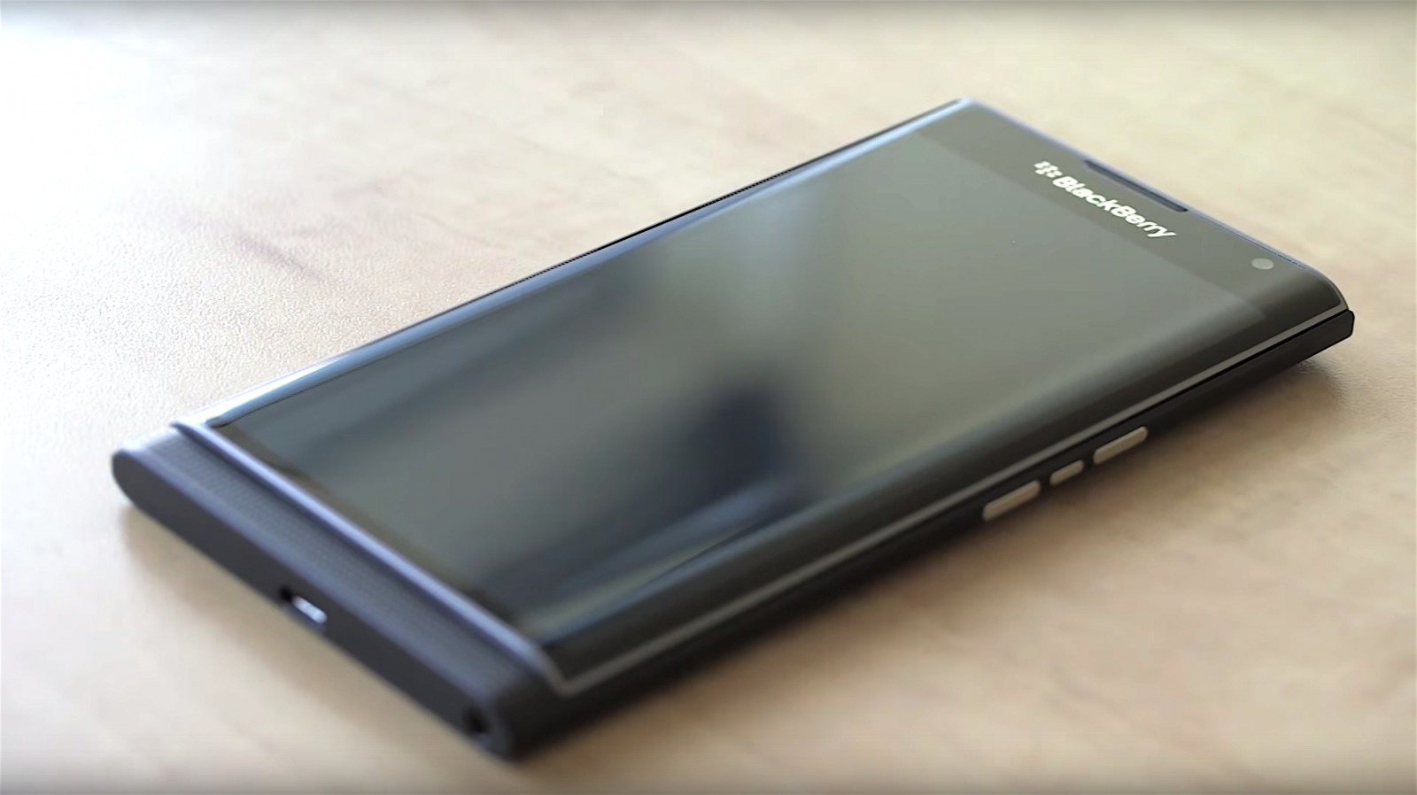 Почему греется blackberry priv