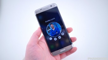 Samsung Galaxy S7 Edge screen featuresDSC01936