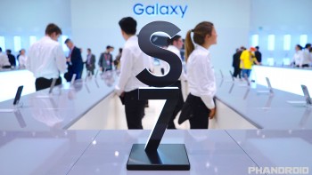Samsung Galaxy S7 logo DSC01873