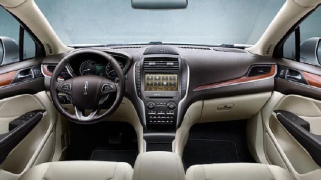 2017-Lincoln-MKC-interior