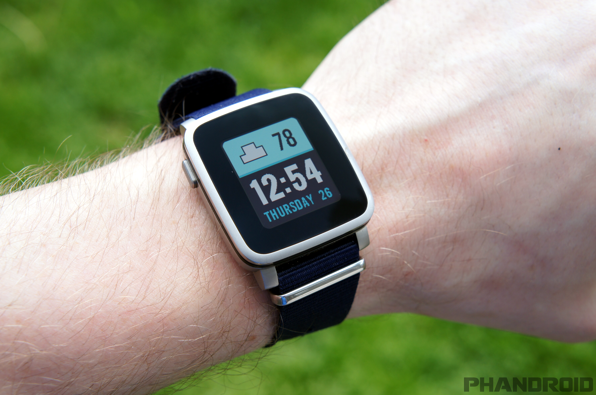 Pebble acquired by Fitbit for a reported $40 million – Phandroid