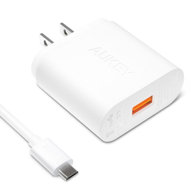 aukey quick charge 2.0 white