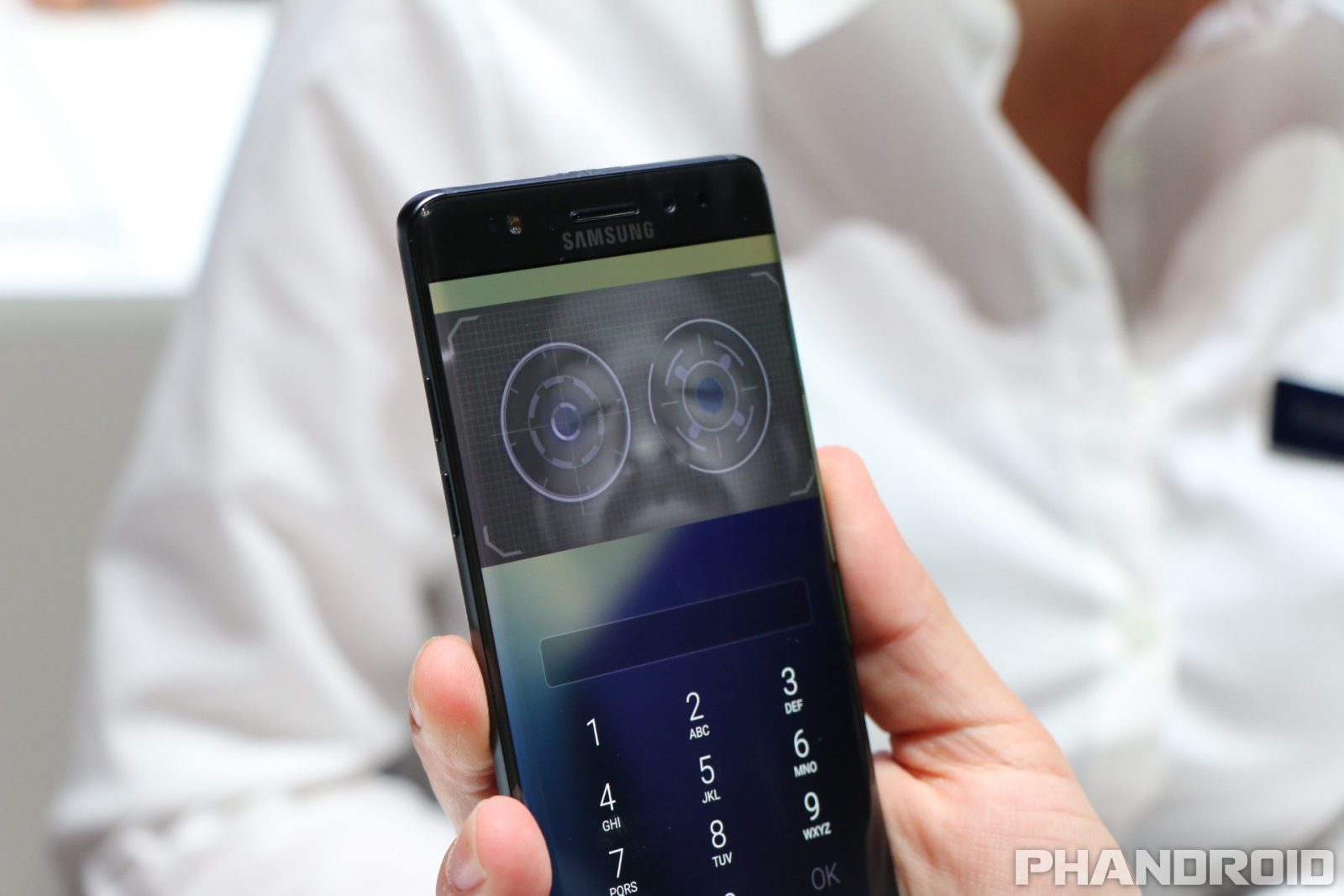 samsung-plans-to-add-iris-scanners-to-mid-range-phones-too-phandroid