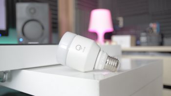 lifx-bulb-full-body-shot