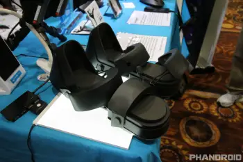 VR-Shoes2