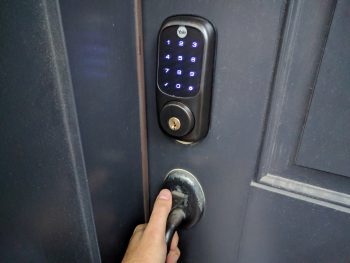 amazon-key-outside-lock