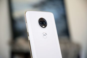 Motorola_Moto_G7-6