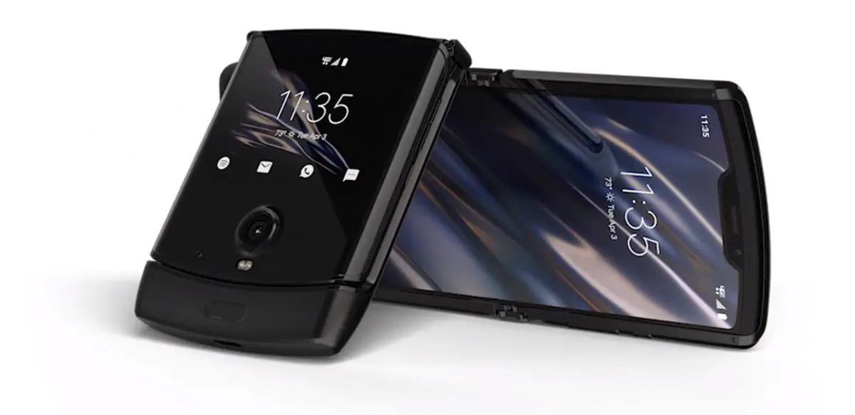 Hello Moto this is the new foldabledisplay Motorola RAZR LaptrinhX