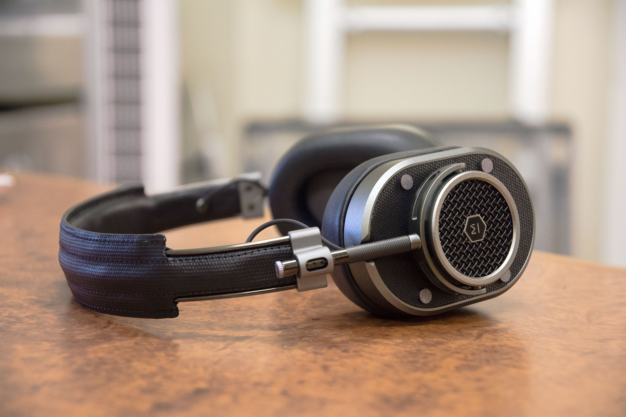Master & Dynamic MH40 Wireless review: Modern reissue of a classic