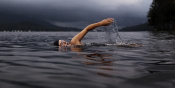 How-to-Choose-the-Right-Waterproof-Headphones-for-Swimming-1