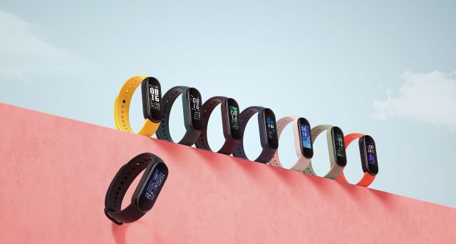 The long-awaited Xiaomi Mi Band 5 has finally landed! If you’re looking for a new fitness tracker that doesn’t break the bank, the mi Band 5 shoul