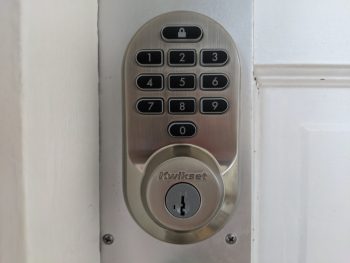 Kwikset-Halo-traditional-exterior-hero