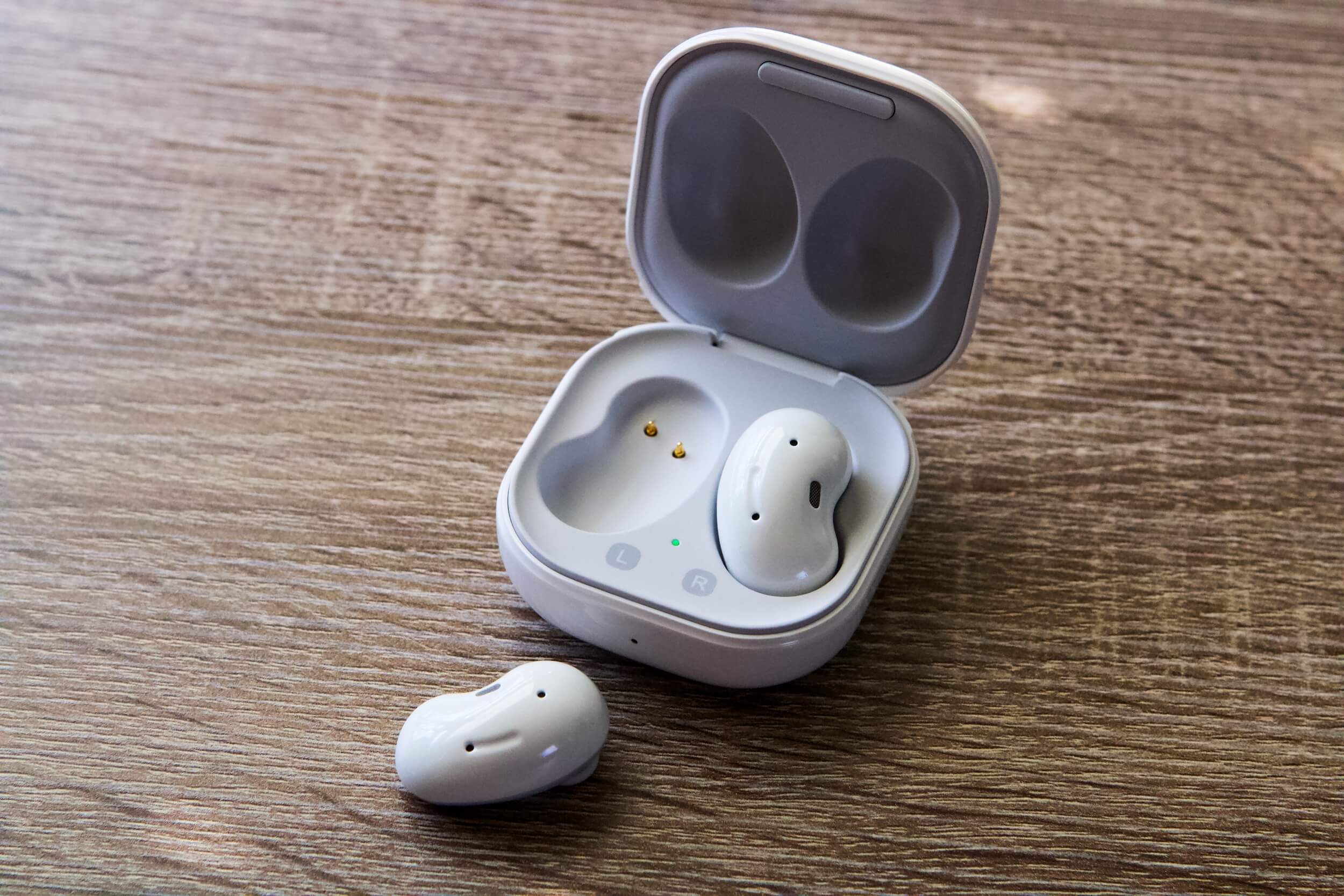 Samsung Galaxy Buds Live Review 5
