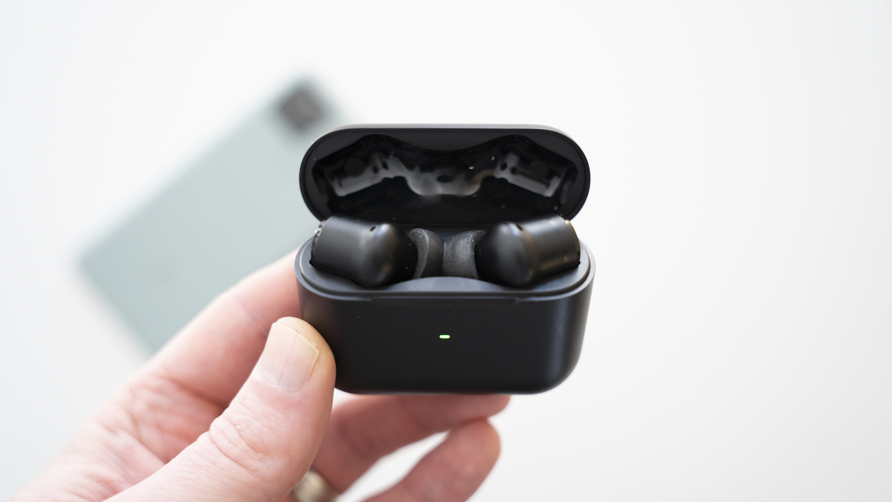 Razer Hammerhead True Wireless Pro Earbuds Review Playing With The Big Boys Phandroid
