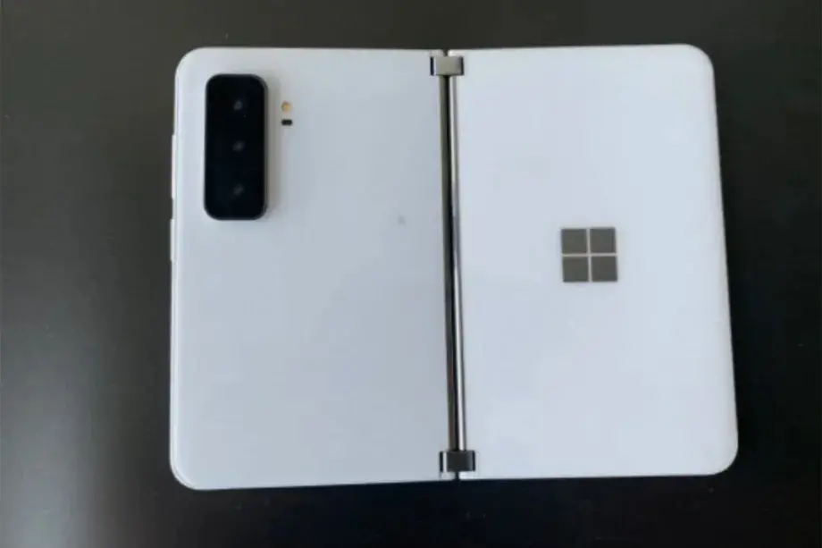 Surface Duo 2 White Leak