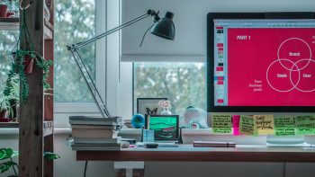 desk-computer-lamp