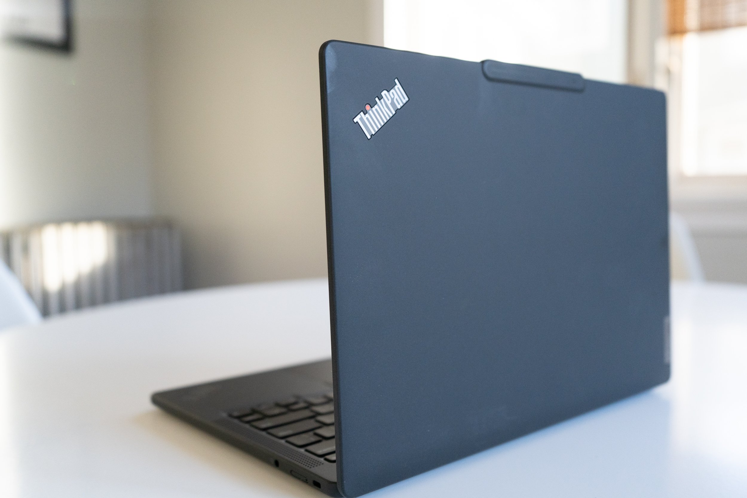 Lenovo ThinkPad X13s 2022 3