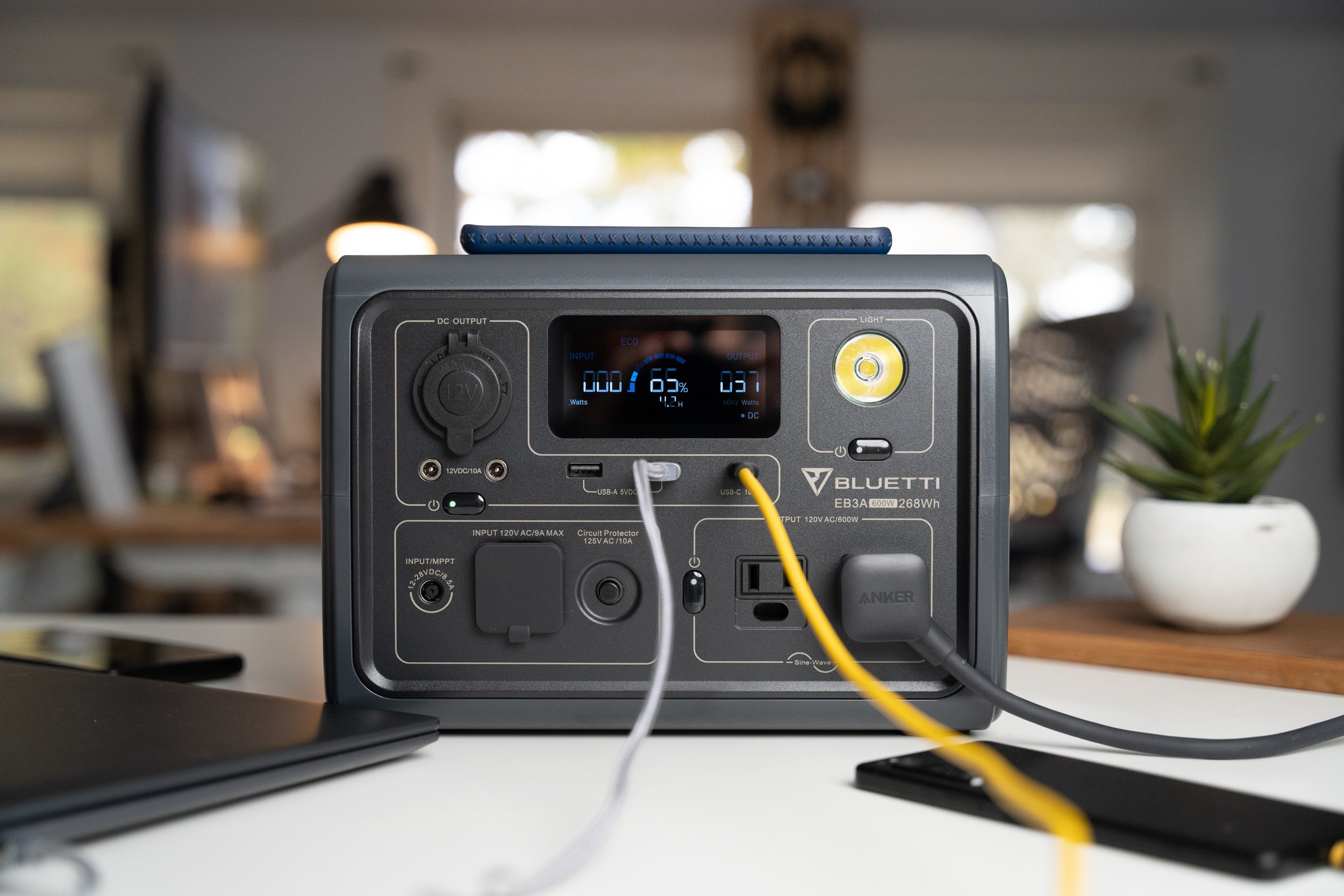 Bluetti's EB3A portable power station: the perfect size for your