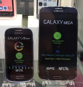 500px Samsung Galaxy Mega beside Samsung Galaxy S3 Mini