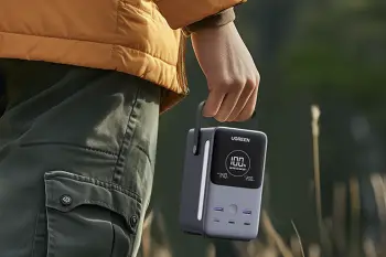 ugreen-portable-charger-2